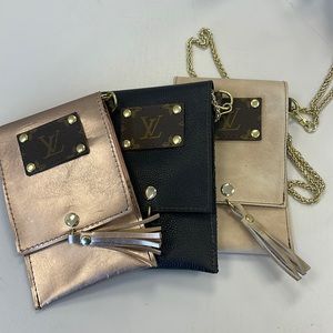 Crossbody purses